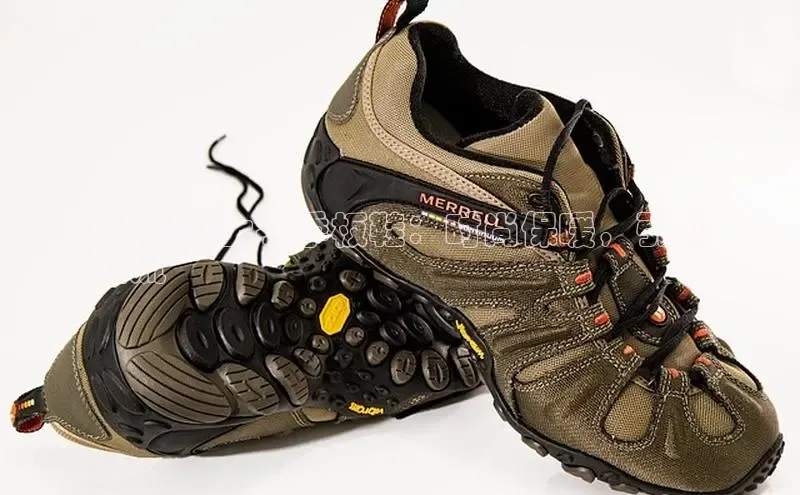 8868网站登录入口京东2024男士冬季板鞋：时尚保暖，引领
潮流