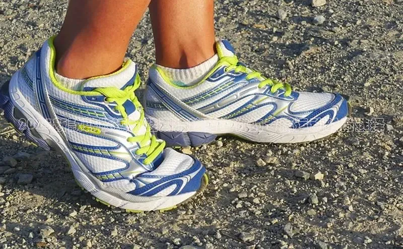 2025新款韩版运动鞋潮流趋势：你的专属运动时尚选择